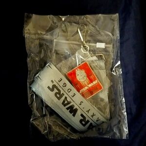 Star Wars Galaxy's Edge Pin & Lanyard Unopened c2018 Disneyland Official BNNU